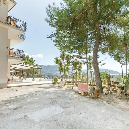 Alvanelli 5 Apartment